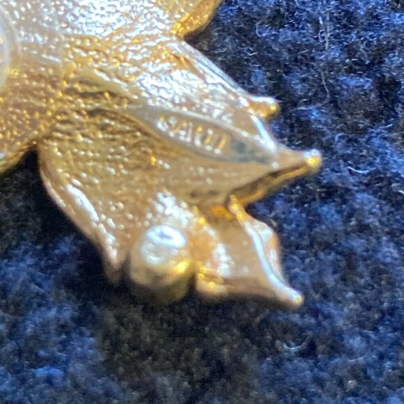 Avon Holiday Pin; Christmas Tree Earrings, Set of both - Picture 5 of 7